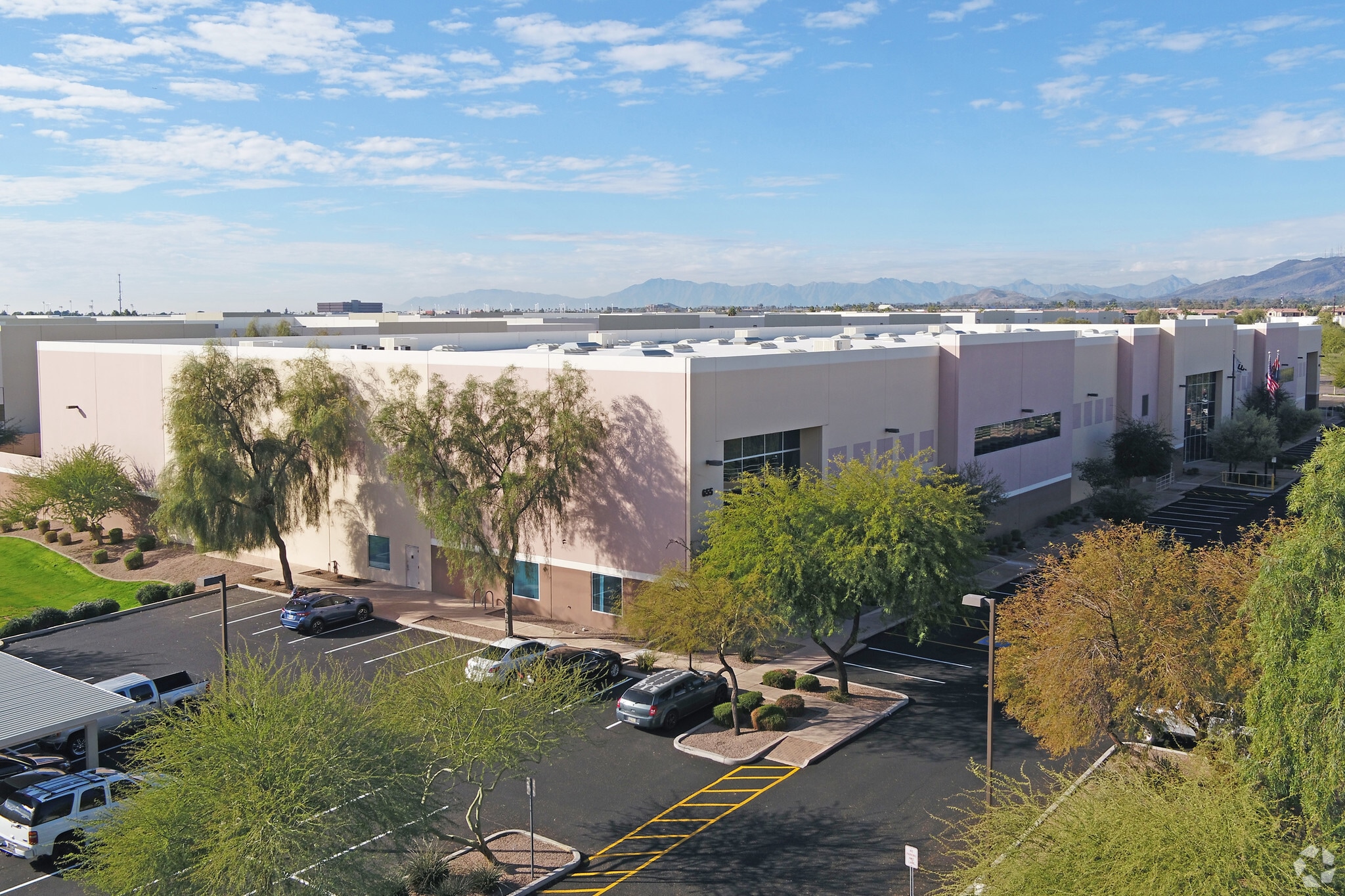 655 W Elliot, Tempe, AZ à louer Photo du bâtiment- Image 1 de 9