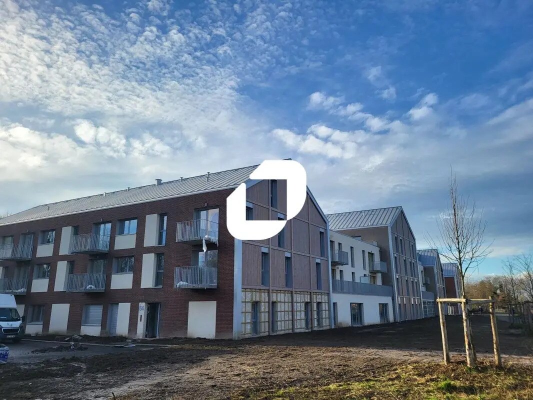 Commerce de détail dans Croix à vendre Photo du bâtiment- Image 1 de 3