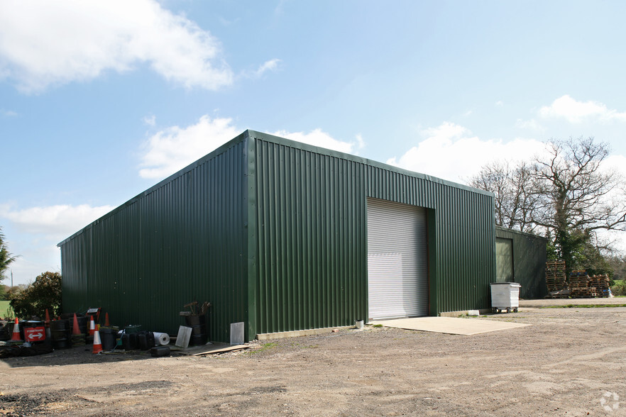 Hollybush Ln, Datchworth for lease - Building Photo - Image 2 of 4