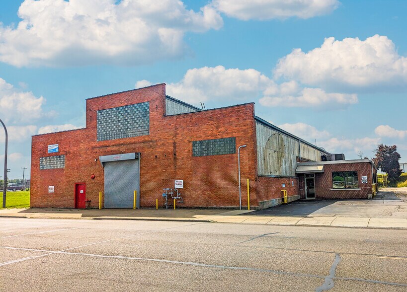 765 Hertel Ave, Buffalo, NY for lease - Building Photo - Image 1 of 17