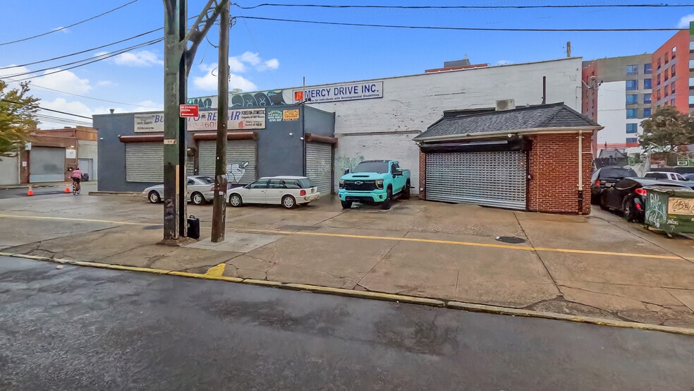 2601 Westchester Ave, Bronx, NY à vendre - Photo du bâtiment - Image 2 de 7