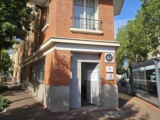 Plus de détails pour Commerce de détail à vendre