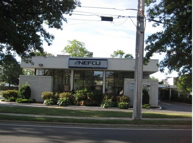 525 Old Country Rd, Plainview, NY à louer - Photo principale - Image 2 de 3