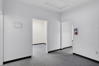 Plus de détails pour 126 N Main St, Warrenton, NC - Bureau à louer