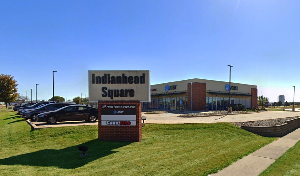 402-556 Indian Head Dr, Mason City, IA à louer - Photo du bâtiment - Image 2 de 7