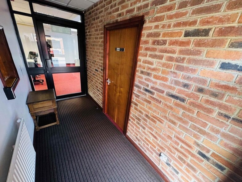 1-2 Adelaide Row, Seaham for lease - Building Photo - Image 2 of 12