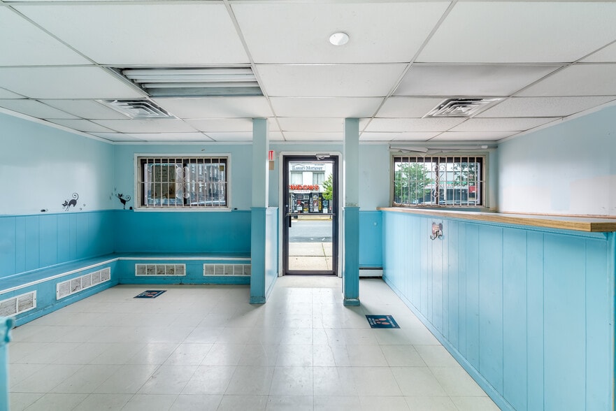 600 Kennedy Blvd, Union City, NJ for lease - Interior Photo - Image 2 of 27