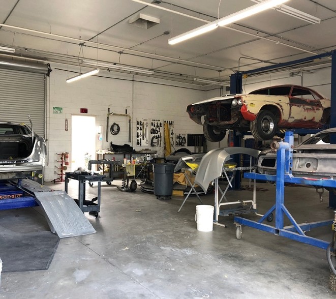 285 W Radio Rd, Palm Springs, CA for sale - Interior Photo - Image 2 of 7