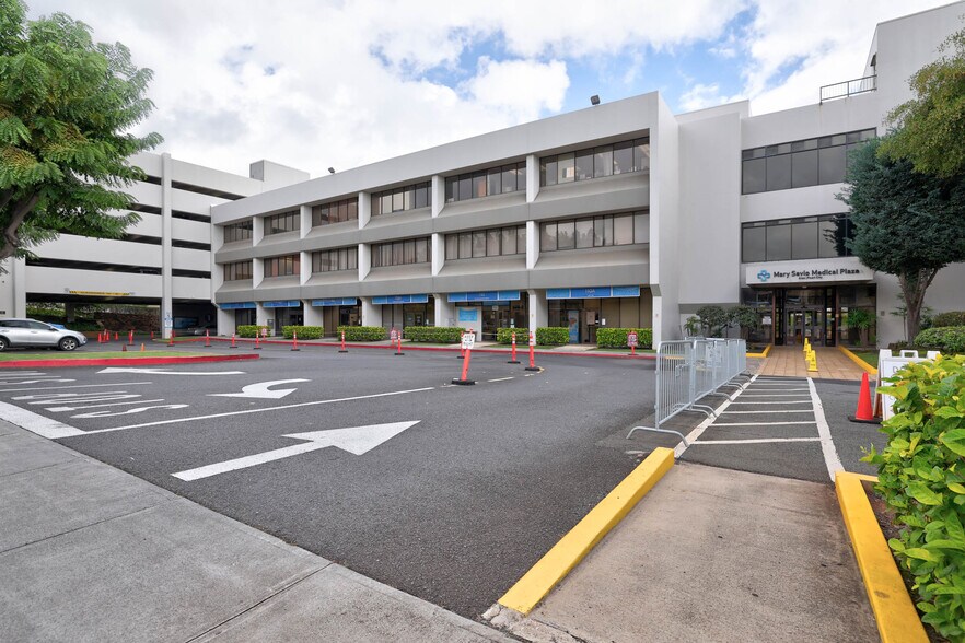 98-1247 Kaahumanu St, Aiea, HI à vendre - Photo du bâtiment - Image 3 de 6