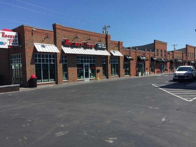 307-319 S Main St, Broken Arrow, OK for sale - Primary Photo - Image 1 of 3