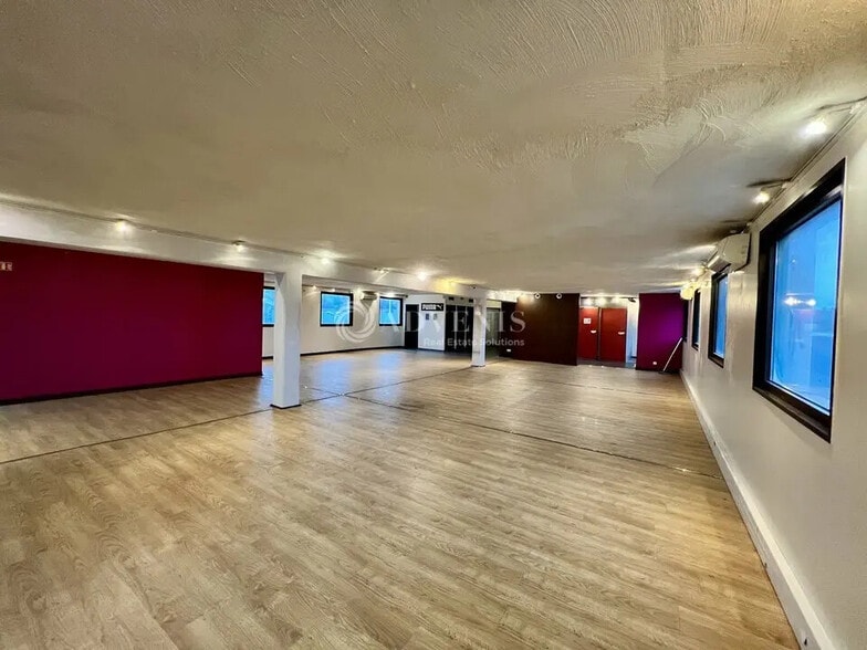 Commerce de détail dans Franconville à louer - Photo intérieure - Image 2 de 6