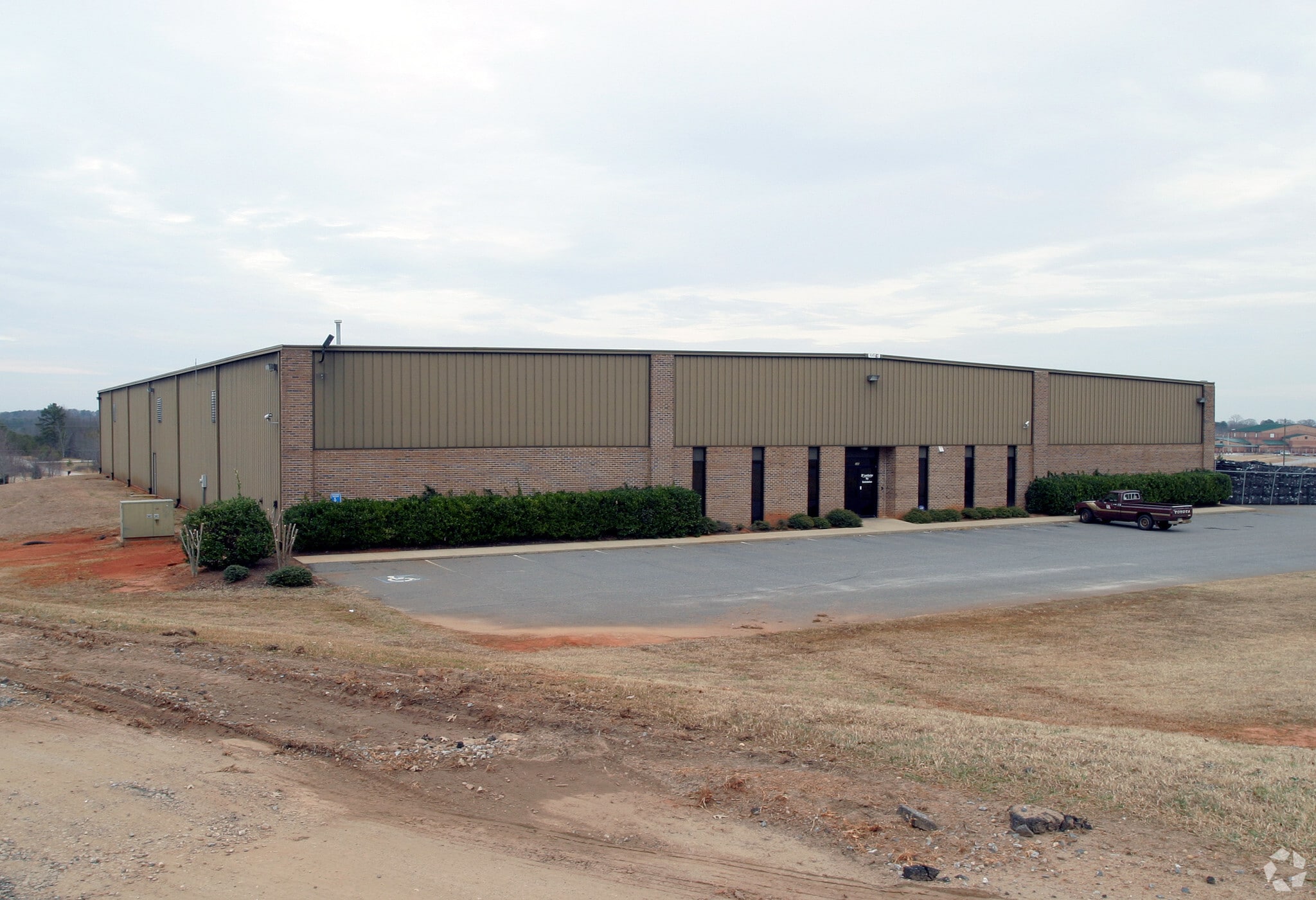 240 Commerce Ct, Duncan, SC for lease Primary Photo- Image 1 of 3