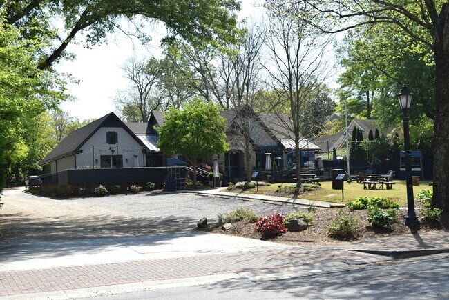 More details for 1105 Canton St, Roswell, GA - Retail for Sale