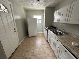 Plus de détails pour 695 Cameron M Alexander Blvd NW, Atlanta, GA - Multi-résidentiel à vendre
