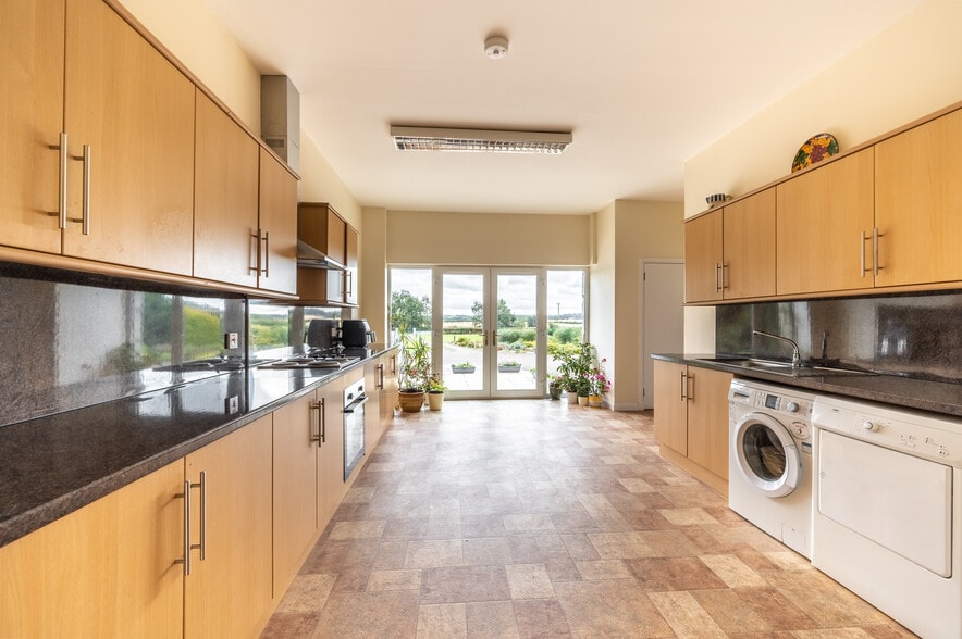 B9022 Banff, Banff à vendre - Photo intérieure - Image 2 de 12