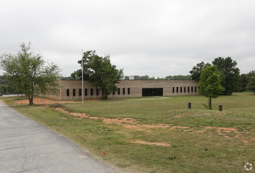 2 Tungsten Way, Duncan, SC for lease - Building Photo - Image 2 of 6