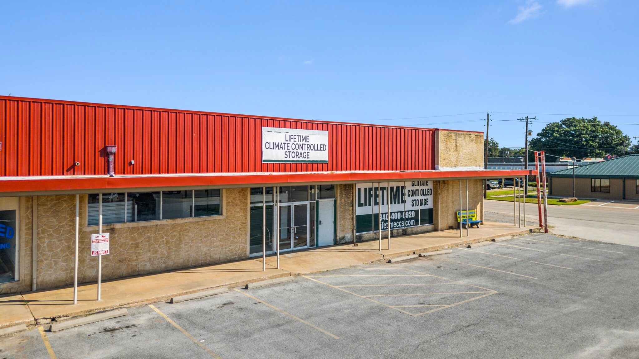 400 W Park Ave, Iowa Park, TX à vendre Photo principale- Image 1 de 9