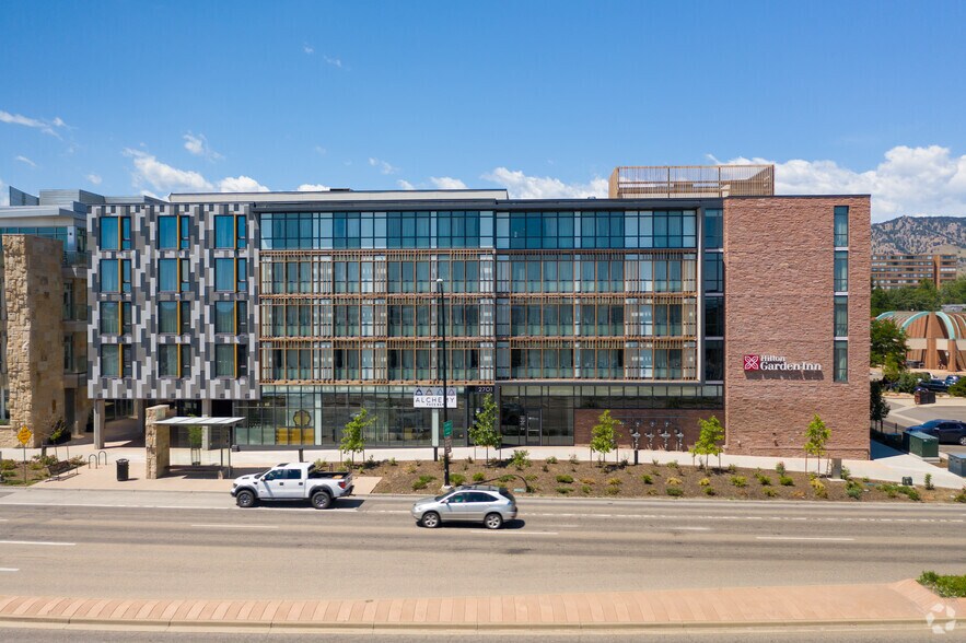 2701 Canyon Blvd, Boulder, CO à louer - Photo du bâtiment - Image 2 de 3