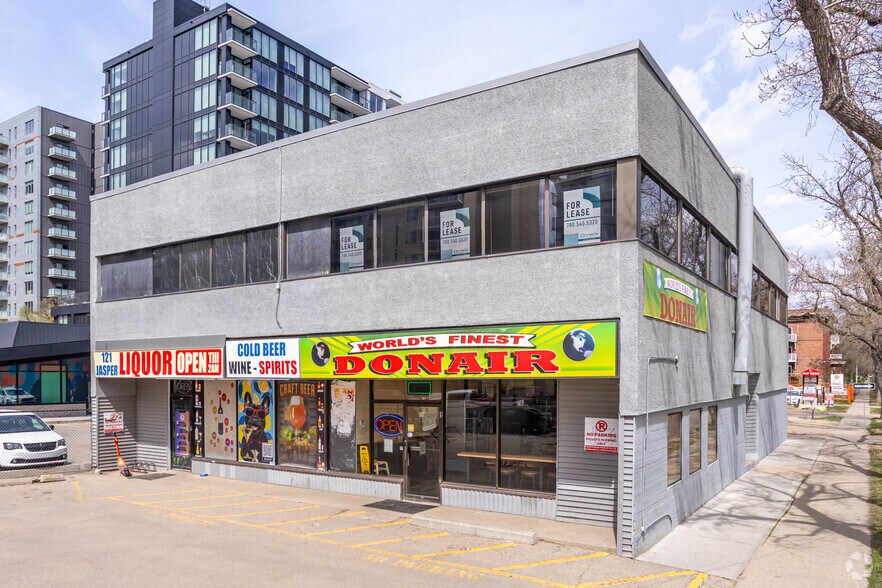 12110 Jasper Ave NW, Edmonton, AB à louer - Photo principale - Image 1 de 5