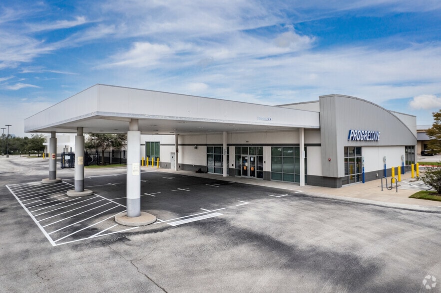 10700 N Lamar Blvd, Austin, TX à vendre - Photo principale - Image 1 de 14