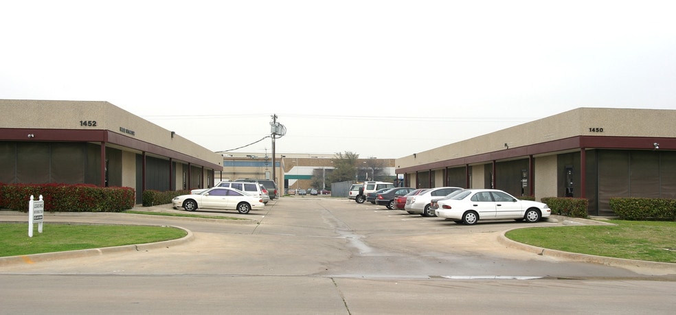 1450 Halsey Way, Carrollton, TX for sale - Building Photo - Image 2 of 26