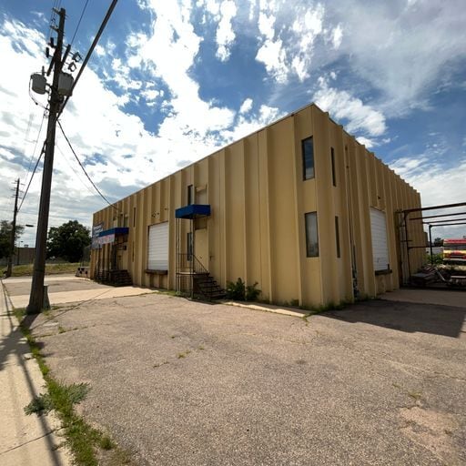 215 S Pecos St, Denver, CO à louer - Photo du bâtiment - Image 3 de 12