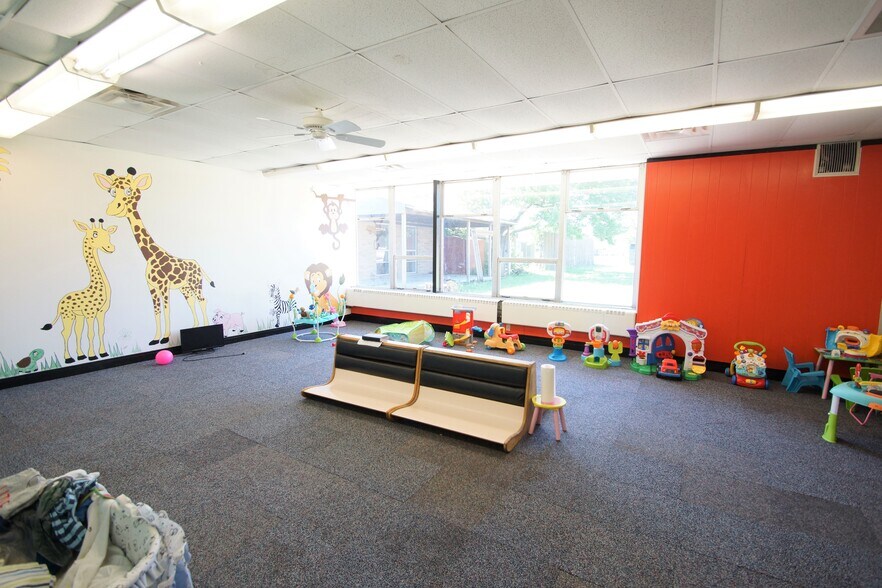 2631 Harvard Ave NW, Canton, OH à louer - Photo intérieure - Image 2 de 18