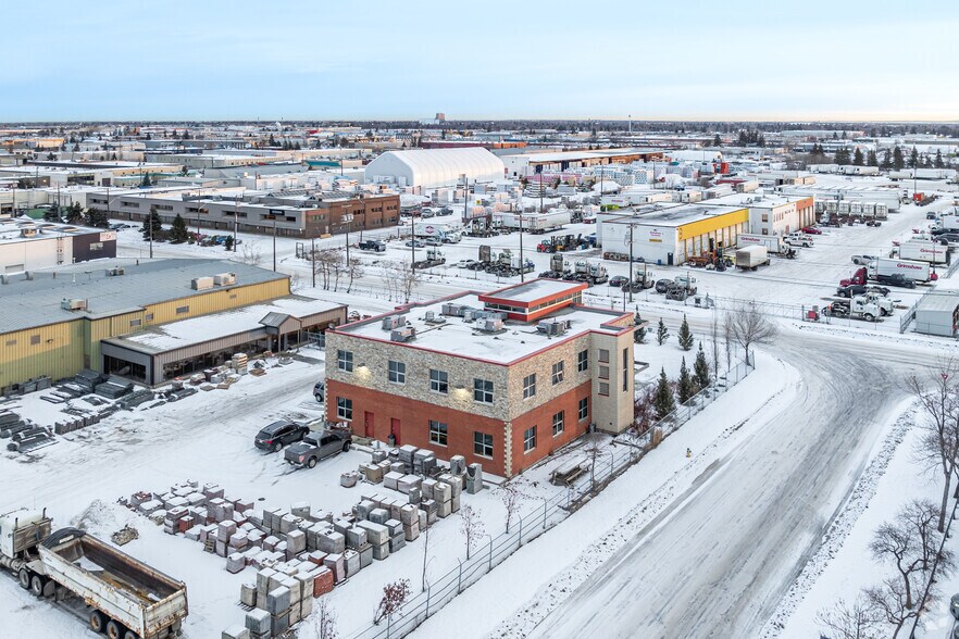 11520 154 St NW, Edmonton, AB à vendre - Aérien - Image 3 de 3