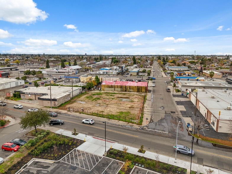 27 Birch ave, Fresno, CA for sale - Primary Photo - Image 1 of 8