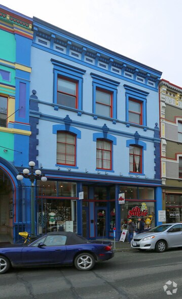 561 Johnson St, Victoria, BC à louer - Photo du bâtiment - Image 2 de 2