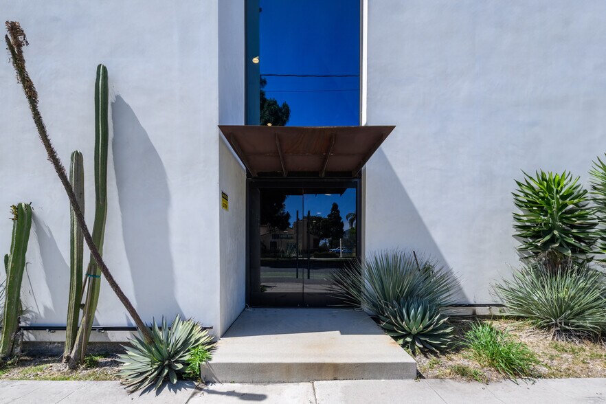 3331 Ocean Park Blvd, Santa Monica, CA à louer - Photo du bâtiment - Image 3 de 16