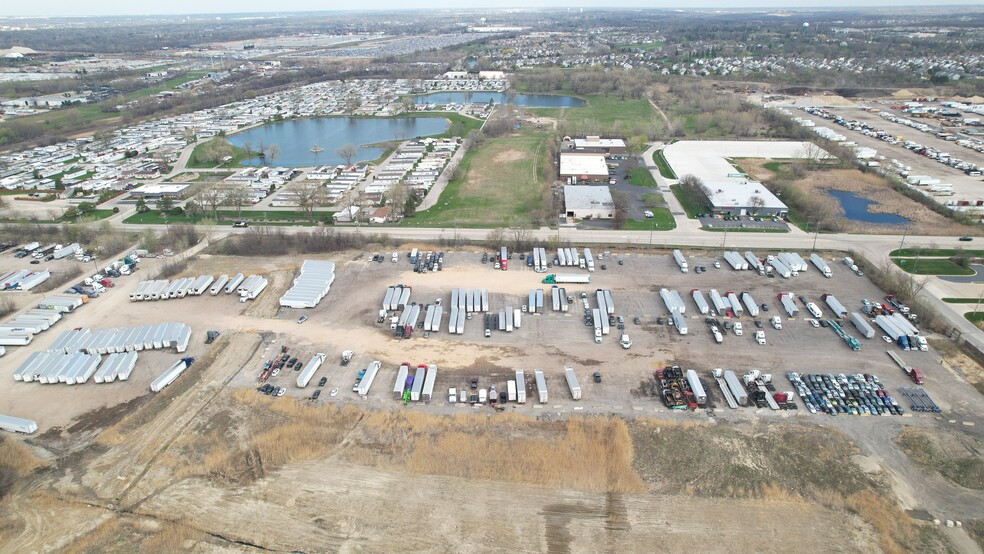 1501 W Bartlett Rd, Elgin, IL à louer - Aérien - Image 3 de 6