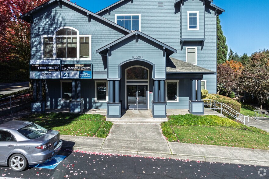 18500 156th Ave NE, Woodinville, WA à louer - Photo du bâtiment - Image 3 de 5