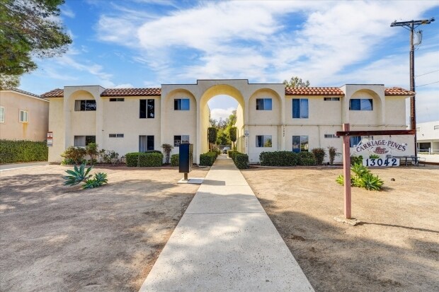 13042 Carriage Rd, Poway, CA à vendre Photo du b timent- Image 1 de 6