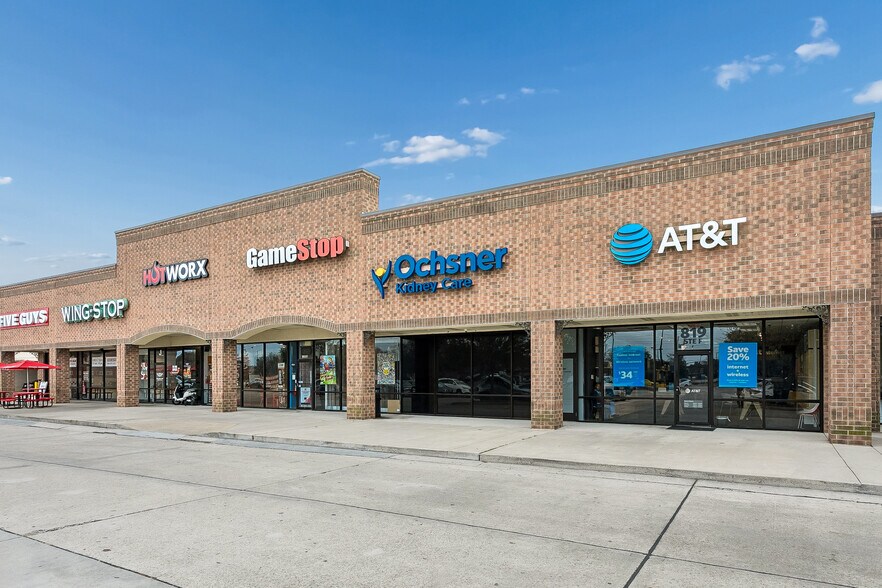 819 W Esplanade Ave, Kenner, LA à louer - Photo principale - Image 1 de 8