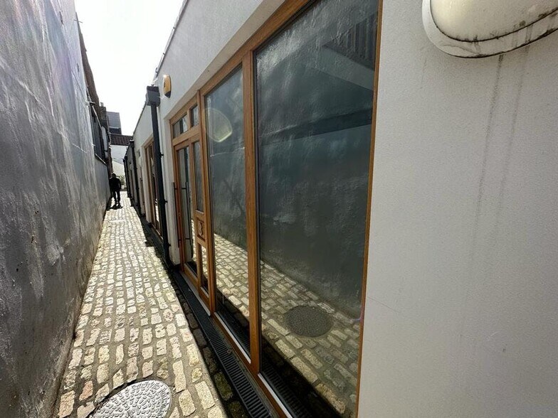 72 North Rd, Brighton à louer - Photo du bâtiment - Image 2 de 2