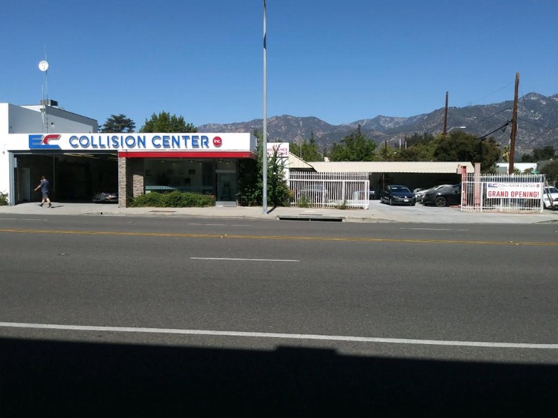 2635-2639 E Foothill Blvd, Pasadena, CA for lease - Building Photo - Image 1 of 41