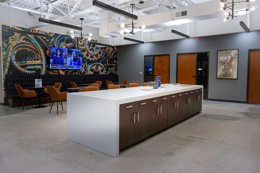 8637 Fredericksburg Rd, San Antonio, TX à louer - Photo du bâtiment - Image 3 de 15