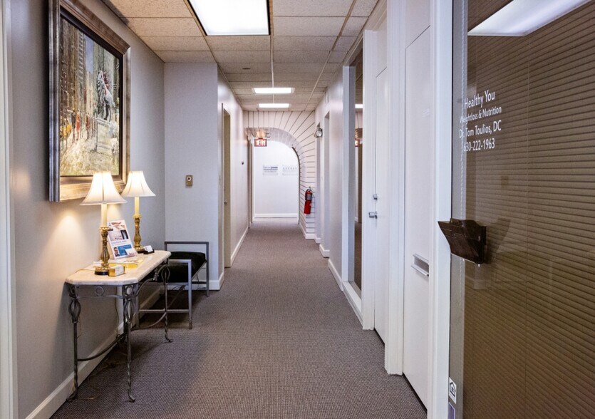 4705-4707 Willow Springs Rd, La Grange, IL à louer - Photo intérieure - Image 3 de 4