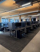 323 Washington Ave N, Minneapolis, MN for lease Interior Photo- Image 2 of 5