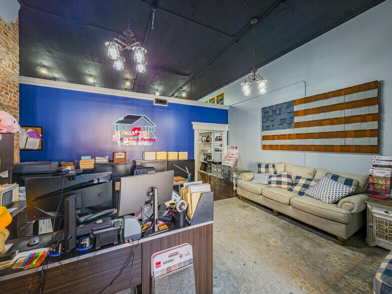 105-111 W Central, Valdosta, GA à vendre - Photo du bâtiment - Image 3 de 87