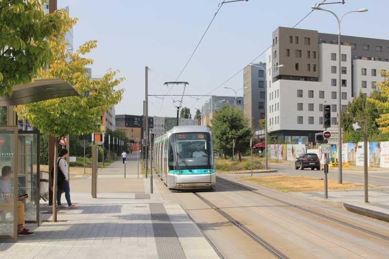 18 Rue Grange Dame Rose, Vélizy-Villacoublay à louer - Photo du bâtiment - Image 3 de 20