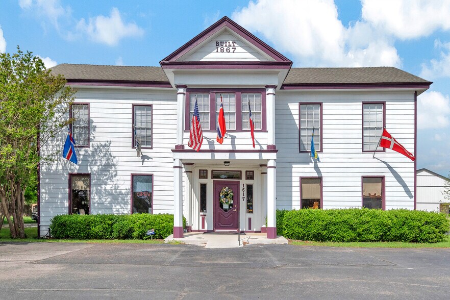 1617 K Ave, Plano, TX à vendre - Photo du bâtiment - Image 1 de 42