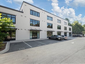 76 Glendale Ave, Asheville, NC à louer Photo du bâtiment- Image 2 de 9