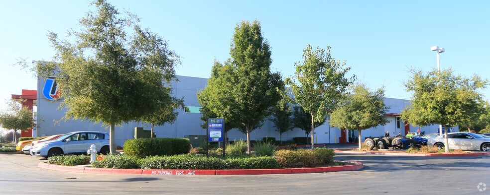 4150 Duckhorn Dr, Sacramento, CA à louer - Photo du bâtiment - Image 2 de 22