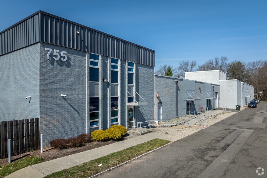 755 Central Ave, New Providence, NJ for lease - Building Photo - Image 3 of 6