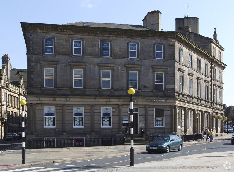 7 St Georges Sq, Huddersfield à louer - Photo principale - Image 1 de 1