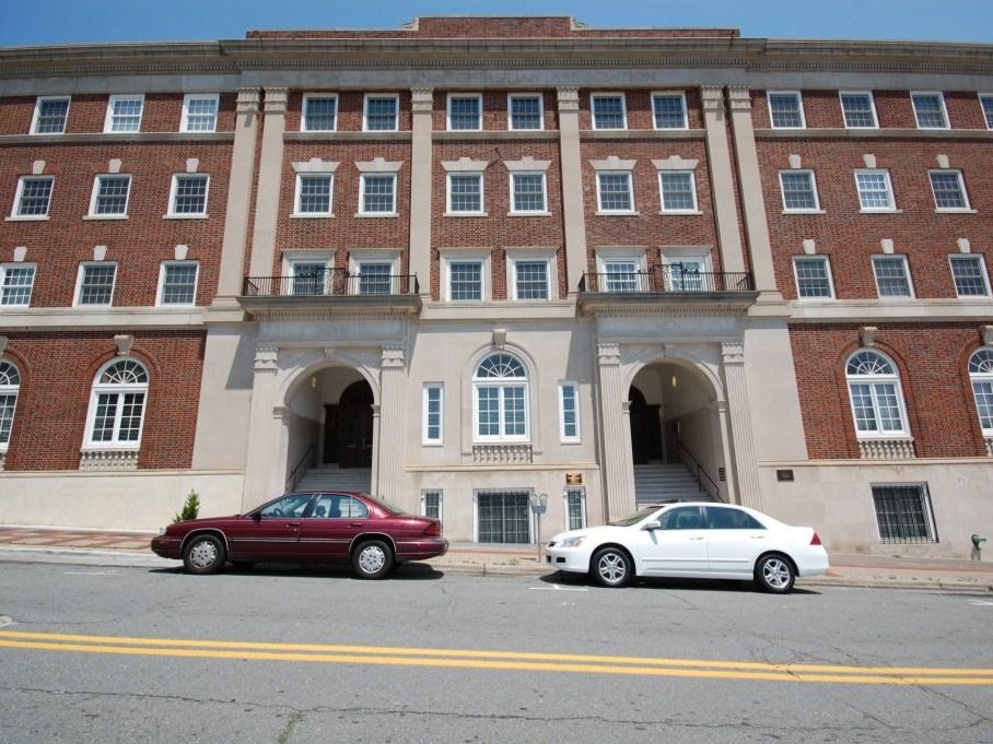 315 Spruce St, Winston-Salem, NC à vendre Photo principale- Image 1 de 1