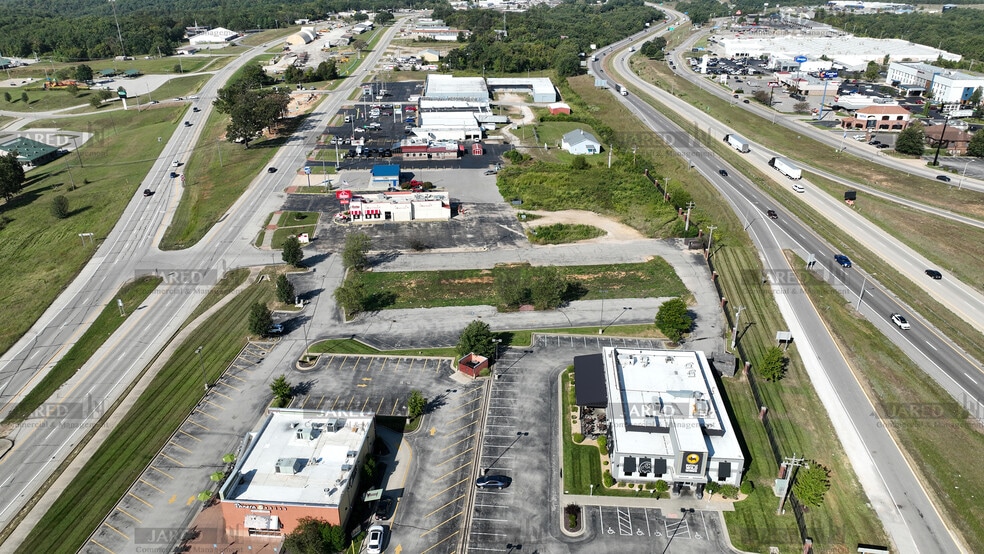 140 Old Route 66, Saint Robert, MO for sale - Building Photo - Image 2 of 9