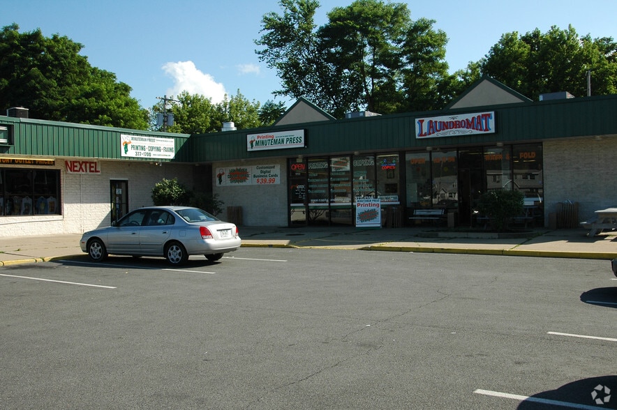 1702 Chrisler Ave, Schenectady, NY for lease - Building Photo - Image 3 of 14